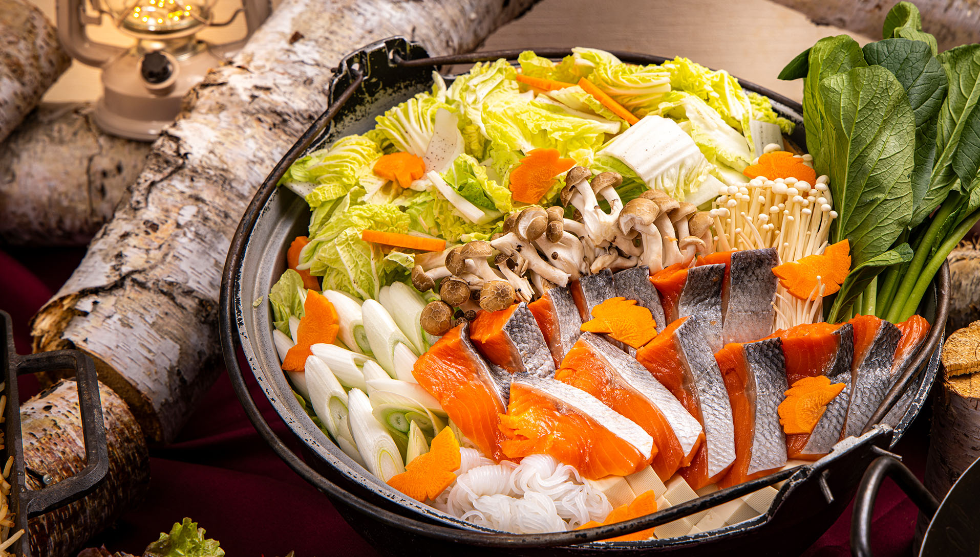 食事風景の画像